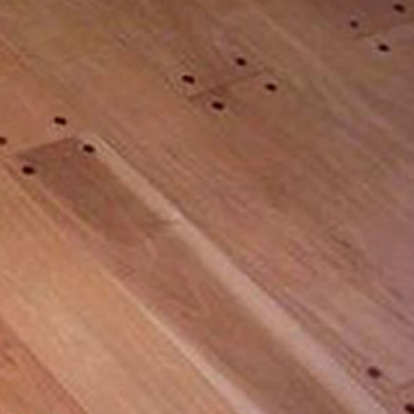 PISO TARUGADO LAPACHO 1"/6" COMERCIAL/0,60 MTS